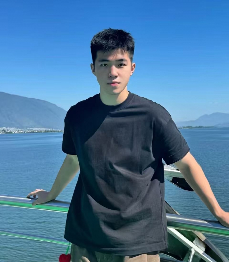 李旭